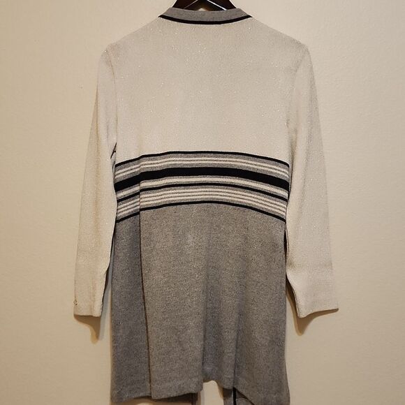 - ST.JOHN Cream, gray and black cardigan gold buttons - Picture 4 of 14
